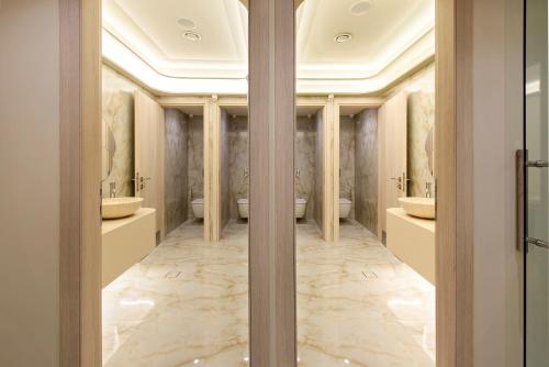 Green Suites Boutique Hotelにあるバスルーム