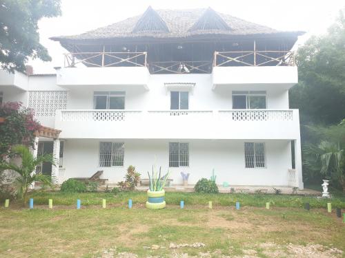 Zahrada ubytování Karibuni palace mtwapa