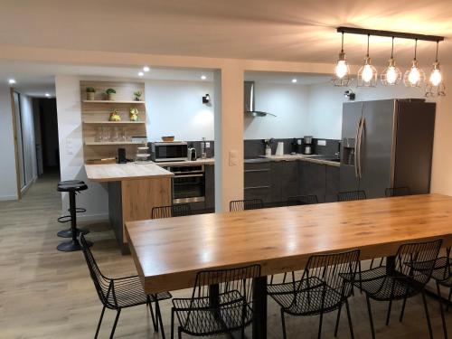 L'Atelier- Appartement, Sauna, Jardin, Centre Ville, proche commerces et restaurants