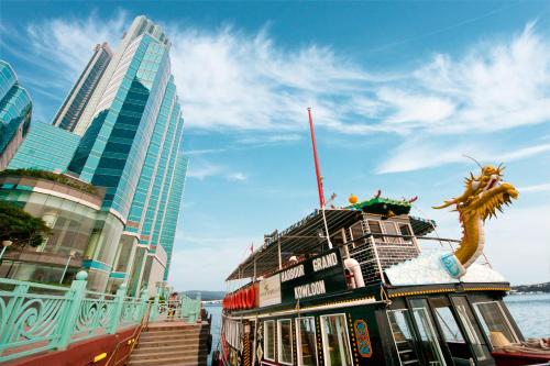 ホテルが所在する建物