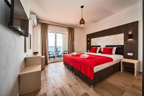 Gallery image of David Lux beach rooms in Dobra Voda