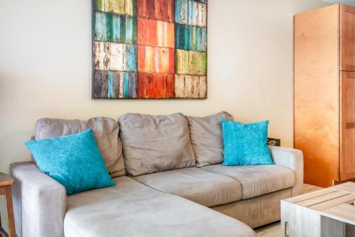 Ruang duduk di BeachFront Kihei Kai Nani - Maui Vista Deluxe Condos