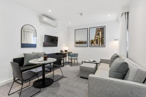 Area soggiorno di Quest Perth Ascot