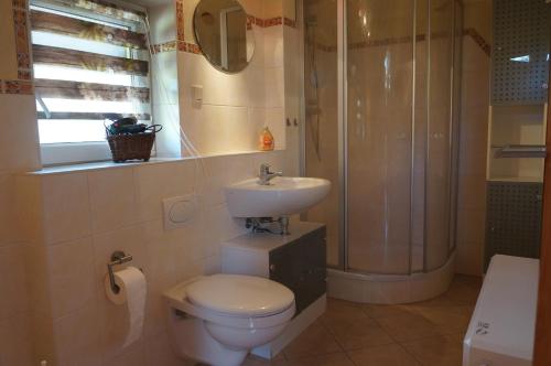 Ένα μπάνιο στο Ferienwohnung Zündholz