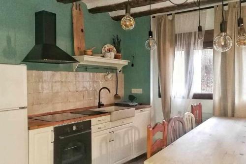 PERIQUiNA CASA RURAL CON ENCANTO, Munébrega – ažurirane cene ...