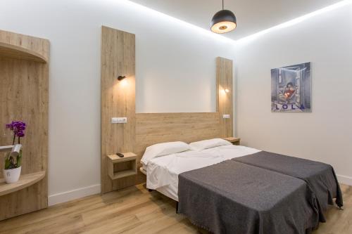 Hostal Manuela by gaiarooms