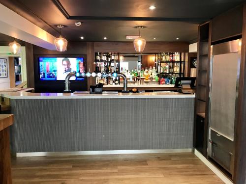 Lounge nebo bar v ubytování Holiday Inn A55 Chester West by IHG