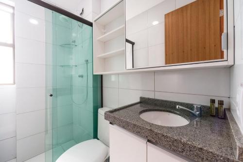 Phòng tắm tại Conforto e praticidade em Boa Viagem.