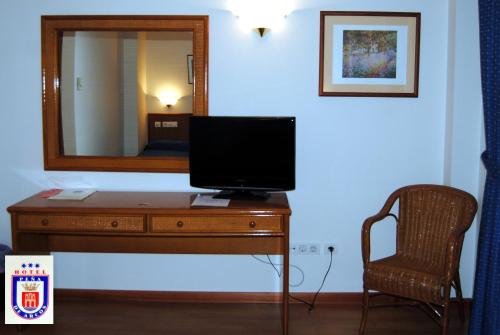 Hotel Peña de Arcosにあるテレビまたはエンターテインメントセンター