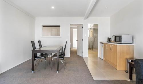 Dapur atau dapur kecil di Kaikoura Beach Motel