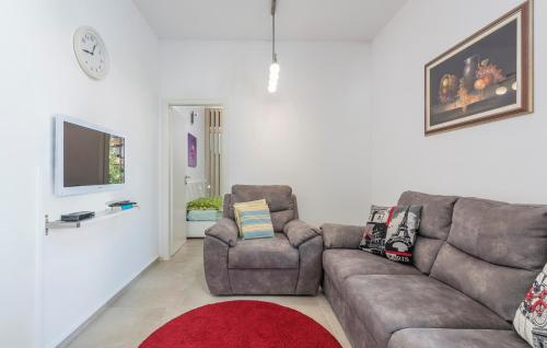 Apartment Vedran with Pool