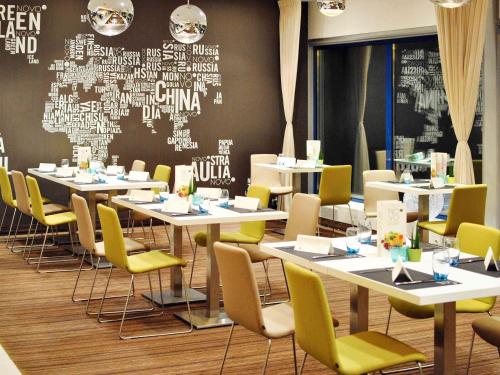 Restoran atau tempat lain untuk makan di Novotel Gdansk Centrum