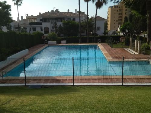 Appartement Fire Stick Amazon - Piscina - Bar - Jardines ...