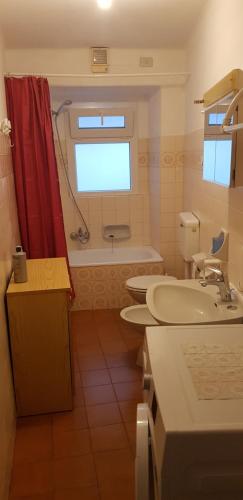 Ванна кімната в Appartamento Piccolo Porto di Cerro