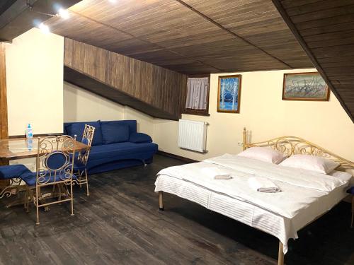 Ein Bett oder Betten in einem Zimmer der Unterkunft Квартира в центрі на вулиці Лесі Українки 19