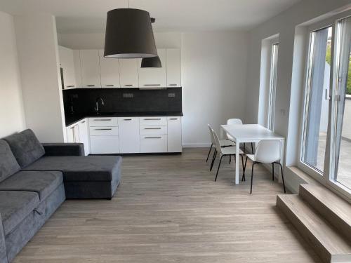 Kuchyňa alebo kuchynka v ubytovaní Aranyhíd Apartman Balatonalmádi