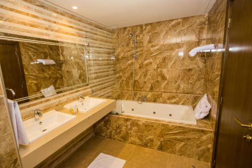 Gallery image of HOTEL PALAIS ROYAL in Sfax