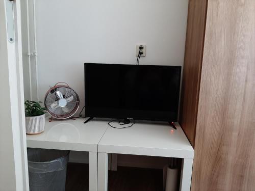 Hooibeemdにあるテレビまたはエンターテインメントセンター