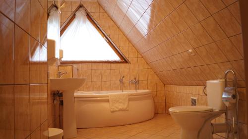 Ванна кімната в Fian - noclegi i konferencje w centrum
