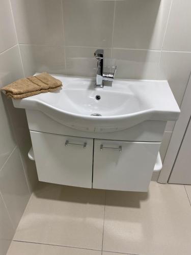 Apartmani Diksi 2 CENTARにあるバスルーム