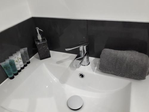 Koupelna v ubytování West Garth Cottage