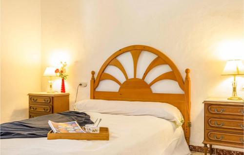 Lova arba lovos apgyvendinimo įstaigoje 3 Bedroom Beautiful Home In Olivares