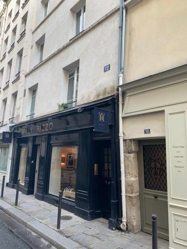 Cozy Stay near LOUVRE & St Germain Près Aldaro