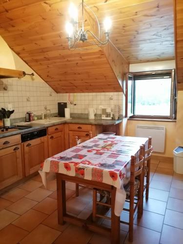 Dapur atau dapur kecil di Gite a la ferme