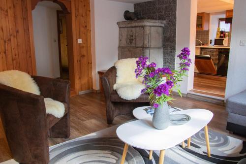 Posezení v ubytování Ferienwohnung Slavica Dorfstrasse 94 Randa