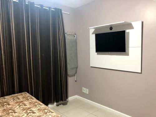 Televisyen dan/atau pusat hiburan di Residencial a Beira Mar Pero