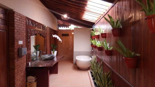 Vannituba majutusasutuses Buana Ecofarm Ecolodge
