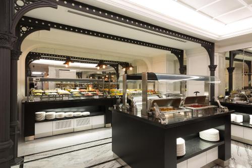 Restauracja lub miejsce do jedzenia w obiekcie Metropolitan Hotels Taksim