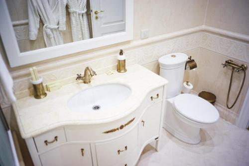 
Ванная комната в Грумант Resort and SPA
