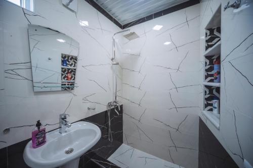 Bany a Makos Guest House