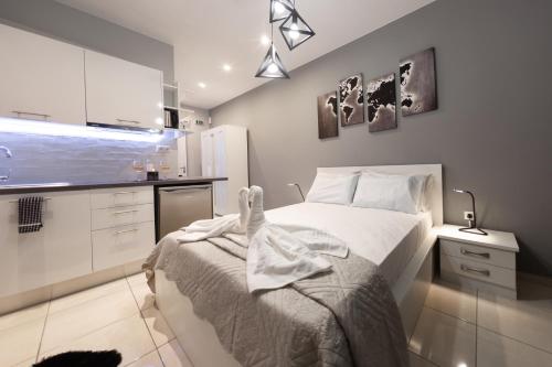 Cama o camas de una habitación en AcroView Right In The Center