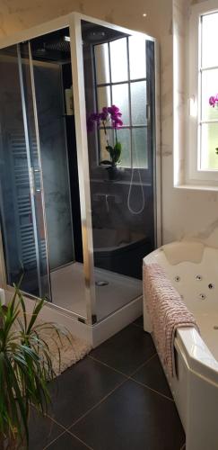 Ванная комната в Vieille Fermette BnB chambre prive