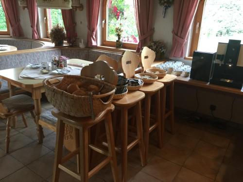 Φαγητό σε αυτός ο ξενώνας ή κάπου εκεί κοντά