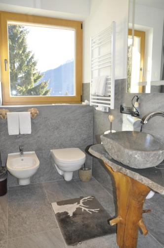 Koupelna v ubytování Hotel Rosengarten