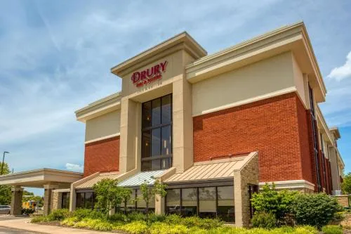 Drury Inn & Suites St. Louis - Fairview Heights in St. Louis