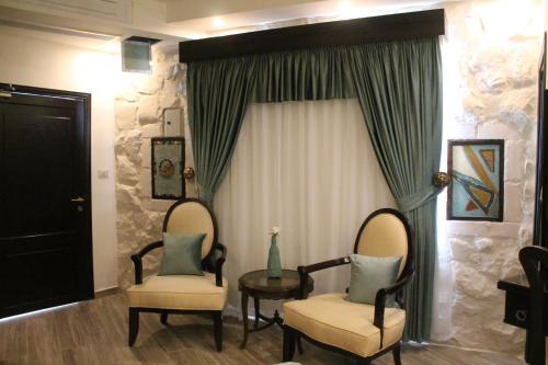 Χώρος καθιστικού στο Mount Nebo Hotel & Restaurant Madaba City Center