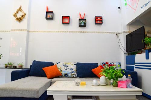 Blossom Homestay tesisinde bir oturma alanı