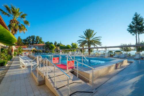 Πισίνα στο ή κοντά στο Sifne Thermal Otel