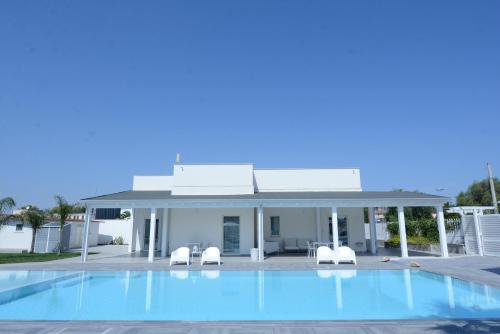 Bazén v ubytování La Casa di Frank nebo v jeho okolí