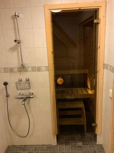 Un baño de Vaeltajankulma H6