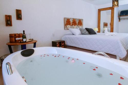 Ένα ή περισσότερα κρεβάτια σε δωμάτιο στο Hotel Serra Vista