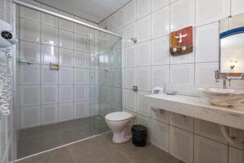 Ένα μπάνιο στο Hotel Serra Vista