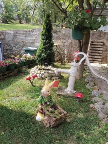 Jardin de l'établissement Apartman IVANA