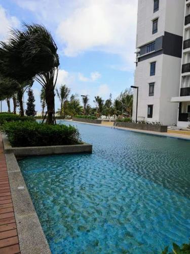 Πισίνα στο ή κοντά στο Timurbay by Dfamilia, ground floor suite with easy access to the pool and beach