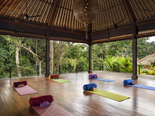 Adiwana Resort Jembawan — Property building