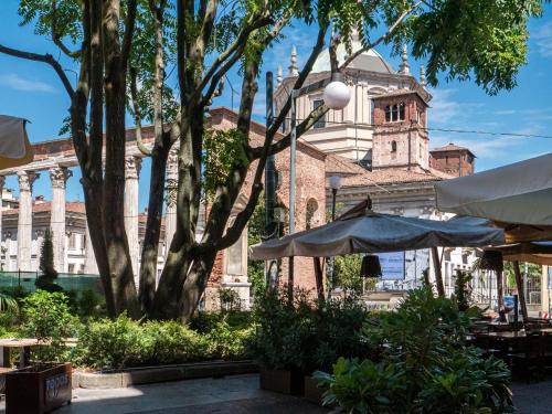 The Best Rent - Bright two-bedroom apartment in De Amicis